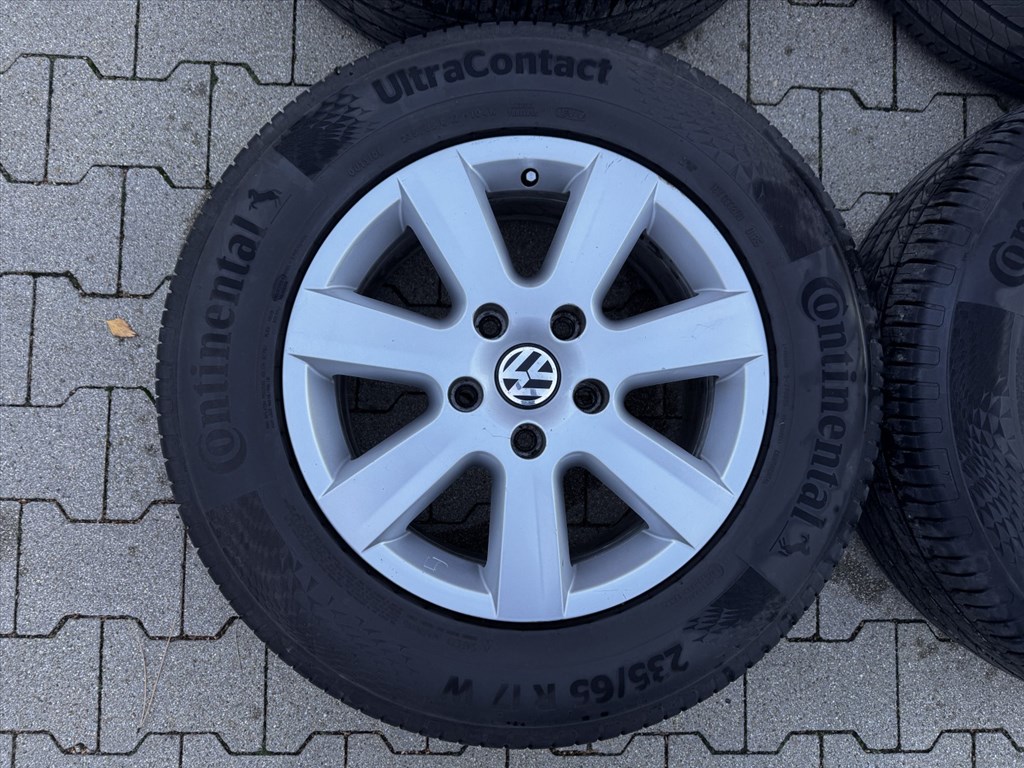 R17 5x130 Original Volkswagen Touareg 7.5J ET50 OE 7P6601025 + 235/65 104W 3. kép