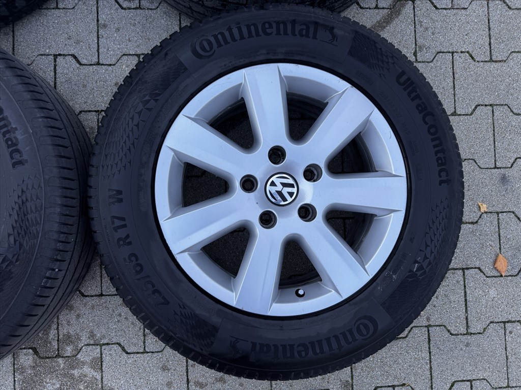R17 5x130 Original Volkswagen Touareg 7.5J ET50 OE 7P6601025 + 235/65 104W 4. kép