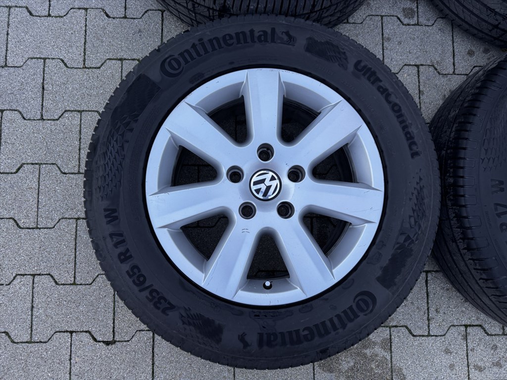 R17 5x130 Original Volkswagen Touareg 7.5J ET50 OE 7P6601025 + 235/65 104W 5. kép