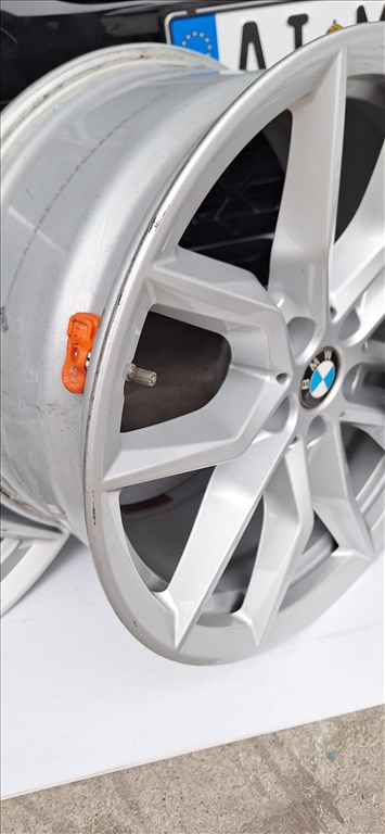 BMW X3 X4 X5 Alufelni szett nyomásszenzorokkal 9J 19" újszerű alufelni 2. kép
