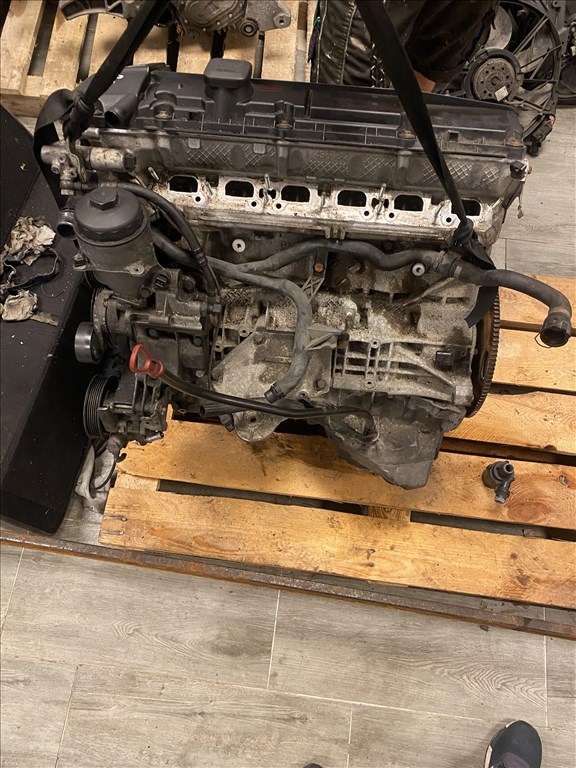 BMW 530 E60/E61 M54B30 Motor fűzött blokk hengerfejjel  4. kép