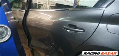 Ford Focus mk4 sedan bal hátsó ajtó 