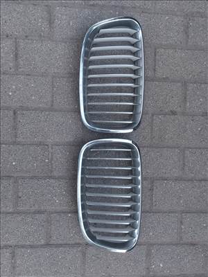 BMW 1-es sorozat F20, F21 Urban Line, fehér hűtő díszrács, vese. 7262119 7262120