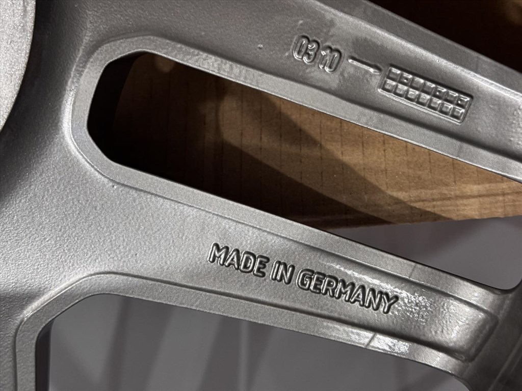 R20 Original Mercedes 9.5J ET57 - A204 401 6702 / A2044016702  1Db alufelni felni 4. kép