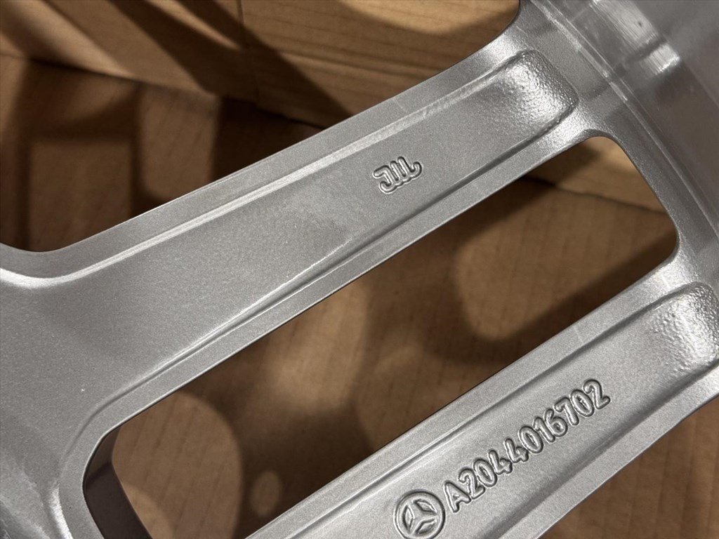 R20 Original Mercedes 9.5J ET57 - A204 401 6702 / A2044016702  1Db alufelni felni 6. kép