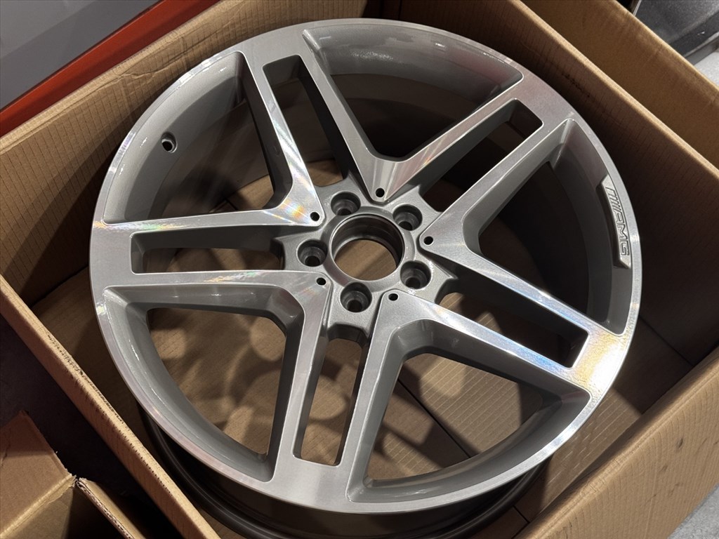 R20 Original Mercedes 9.5J ET57 - A204 401 6702 / A2044016702  1Db alufelni felni 9. kép