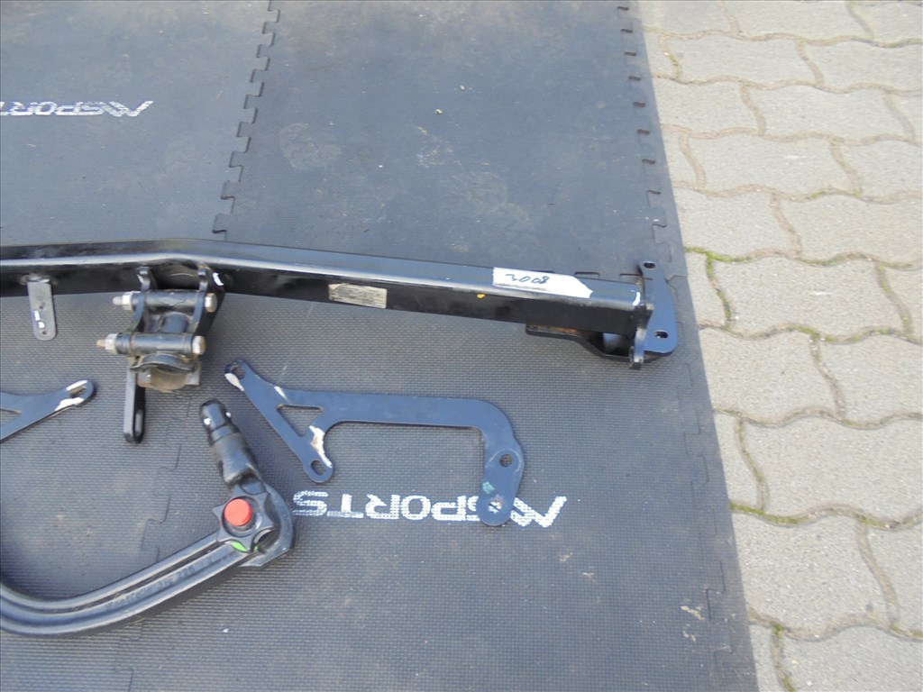 Peugeot 3008 II gyári vonóhorog eladó 3. kép