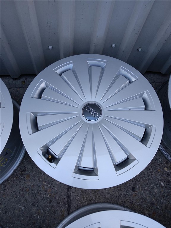 5x112 16 Gyári Audi alufelni dísztárcsával 60000ft a 4db/142/ 3. kép
