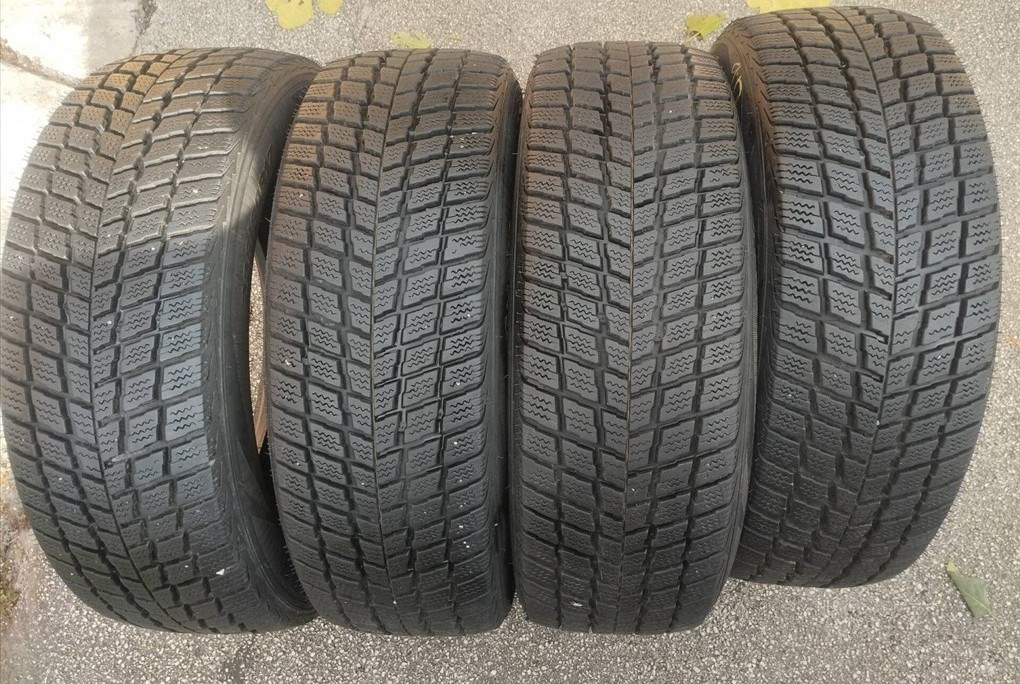 225/60 17 Nexen újszerű téli gumi r17 " 2. kép