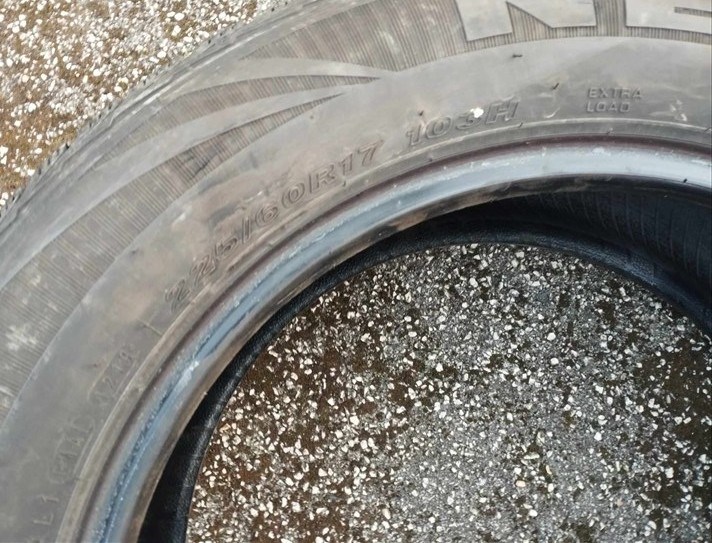 225/60 17 Nexen újszerű téli gumi r17 " 5. kép