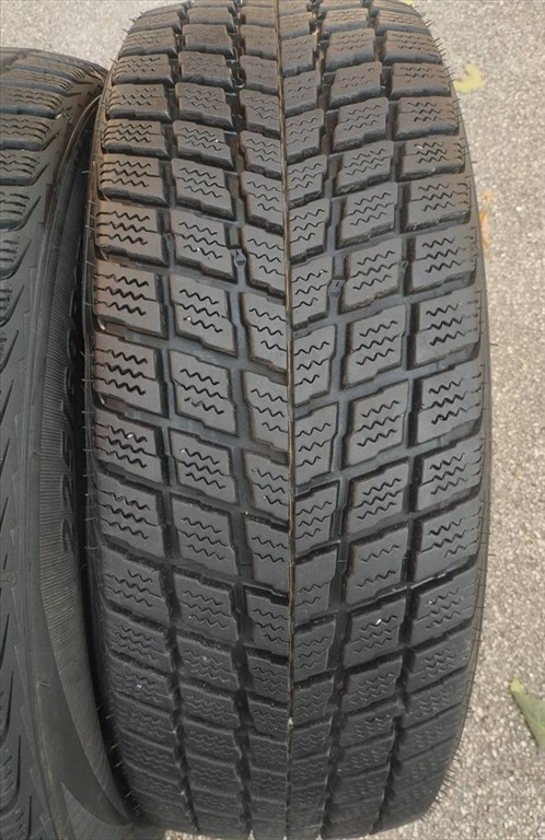 225/60 17 Nexen újszerű téli gumi r17 " 1. kép