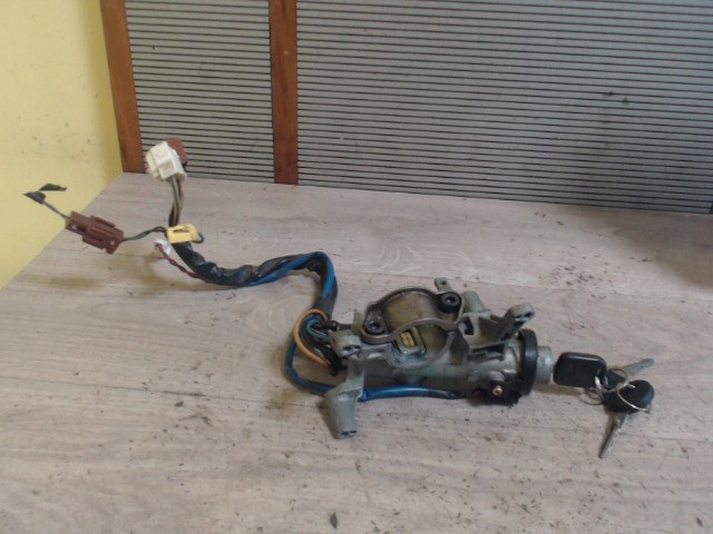 SUZUKI SWIFT 96-05 Gyújtáskapcsoló 1. kép