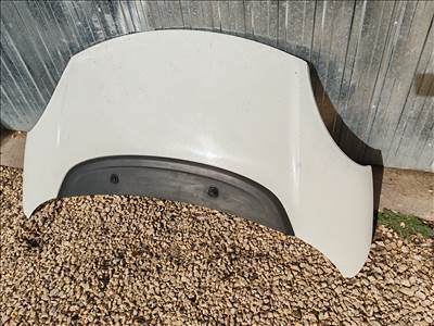 Fiat 500L bontott alkatrészei, olasz, rozsdamentes. Fehér, hibátlan megmaradt alkatrészek. 