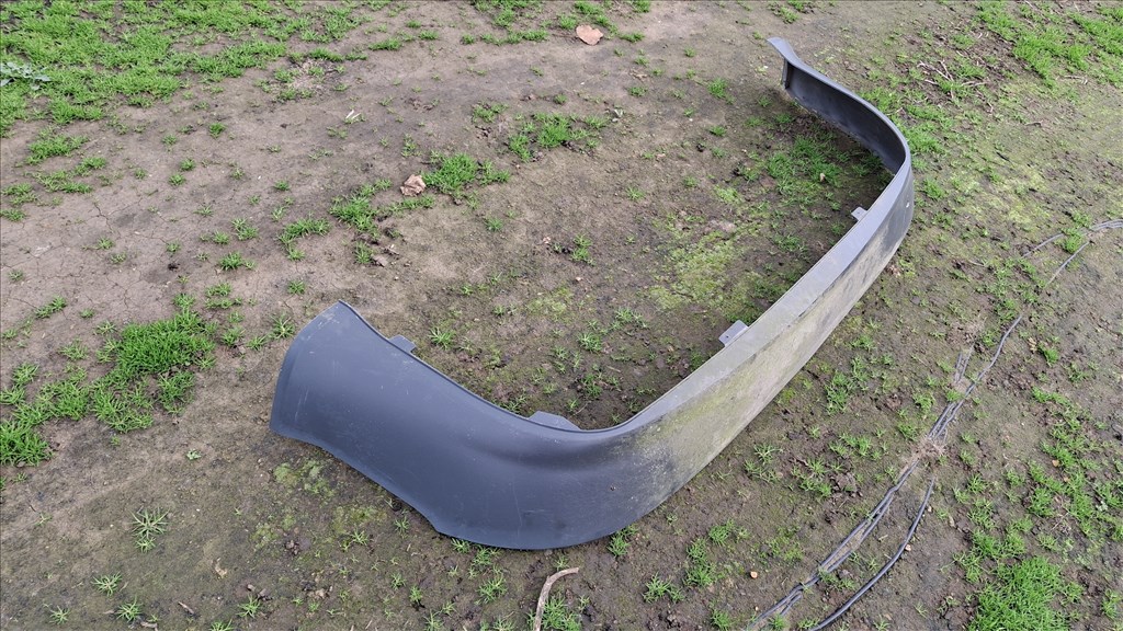 AUDI A4  B6 hátsó lökhárító koptató 8E5 807 521 B 8e5807521b 1. kép