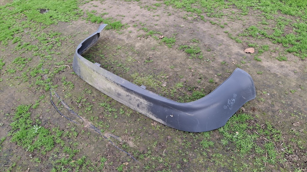 AUDI A4  B6 hátsó lökhárító koptató 8E5 807 521 B 8e5807521b 2. kép