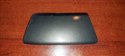 Opel Zafira B facelift első lökhárító vonószem takaró 