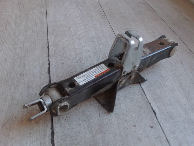 SUZUKI IGNIS Autóemelő 1. kép