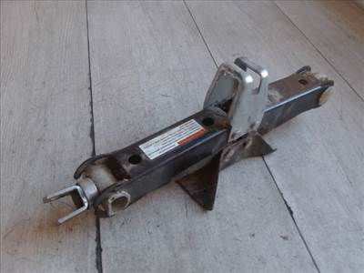 SUZUKI IGNIS Autóemelő