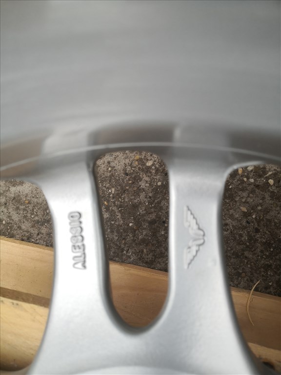 15-ös Alessio alufelni 5x114.3-as lyukosztású 1db 5. kép