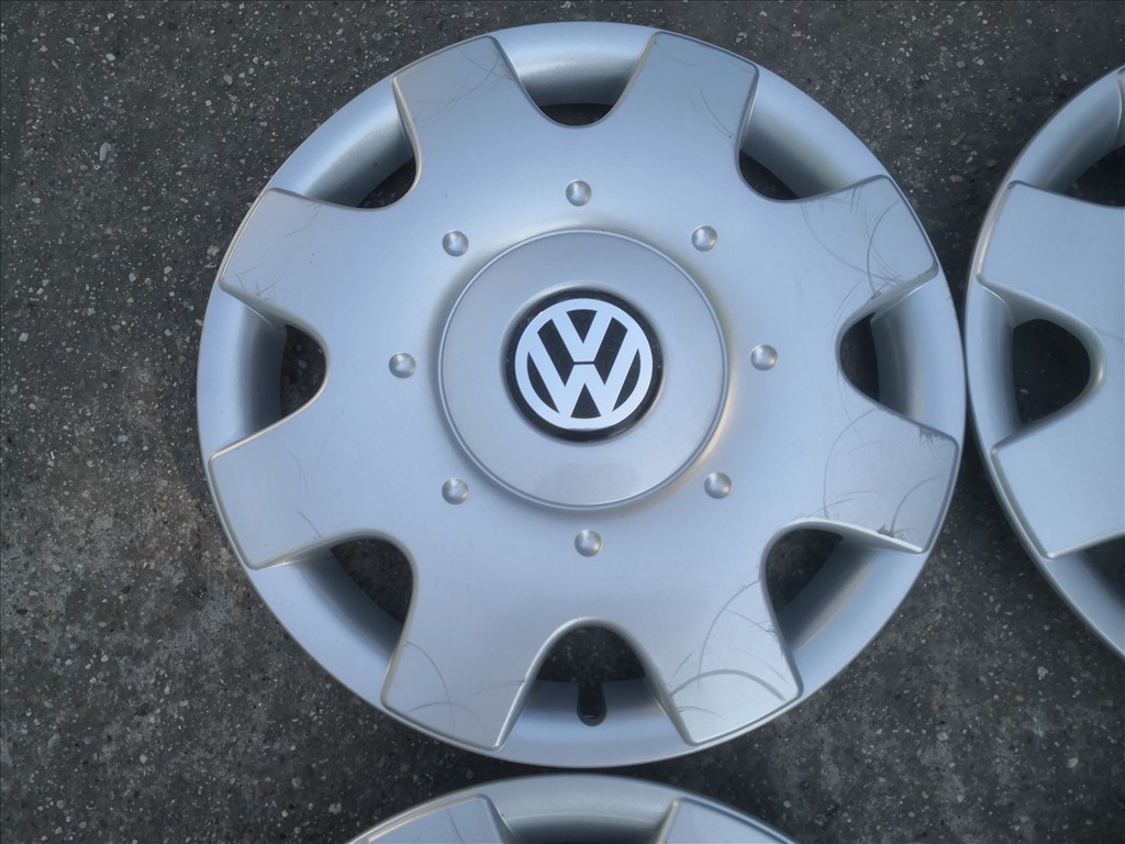 Volkswagen 16-os gyári dísztárcsa 3. kép