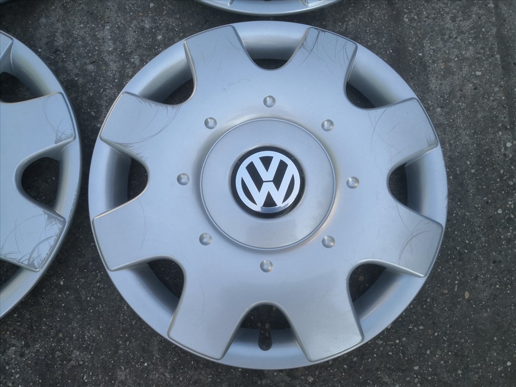 Volkswagen 16-os gyári dísztárcsa 4. kép