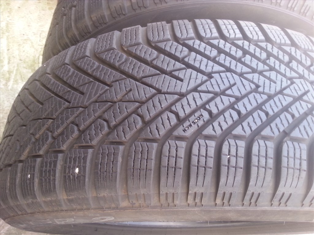  205/60R16 Pirelli újszerű 2 db téli gumi  2. kép