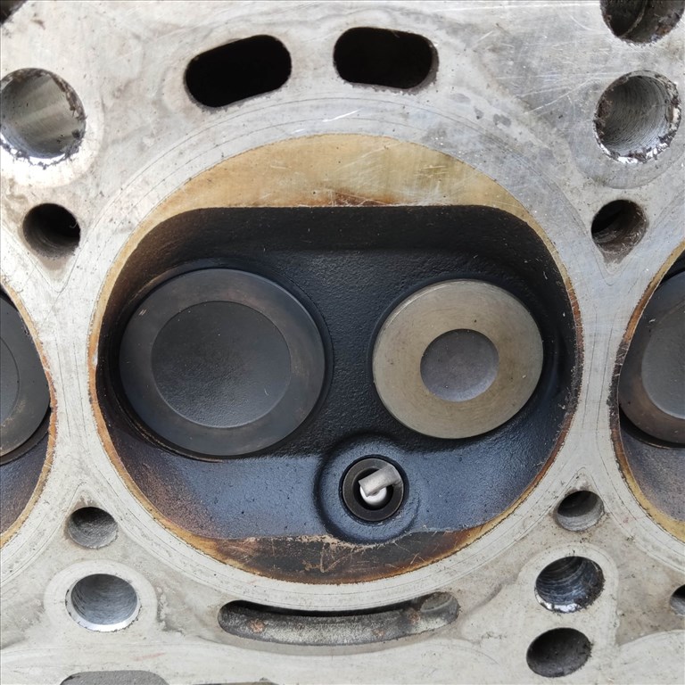 204547 Fiat Punto III. 1,2 8v benzin hengerfej, vezérnűtengely nélkül!! 55202141 5. kép