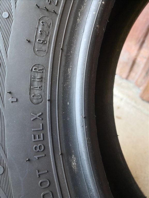 185/65R15-ös Nexen téli gumi 2db 6. kép