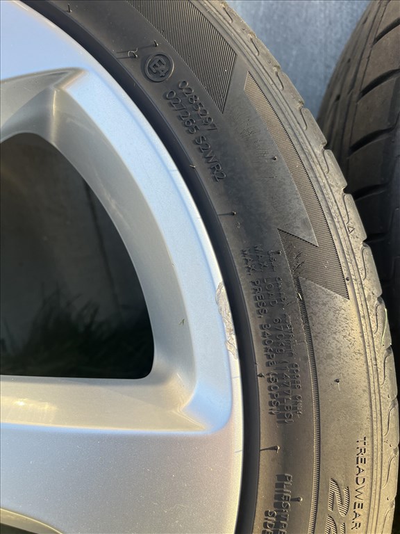  5x112 lyukosztású 17" újszerű alufelni, rajta 225/45 használt Laufenn nyári gumi gumi  6. kép