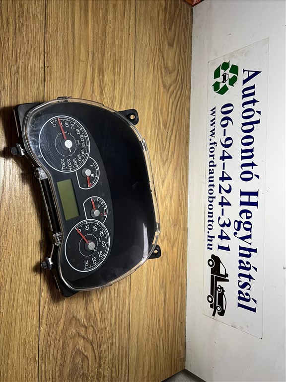 Fiat Grande punto 1.3 JTD kilométeróra 5550011005 1. kép