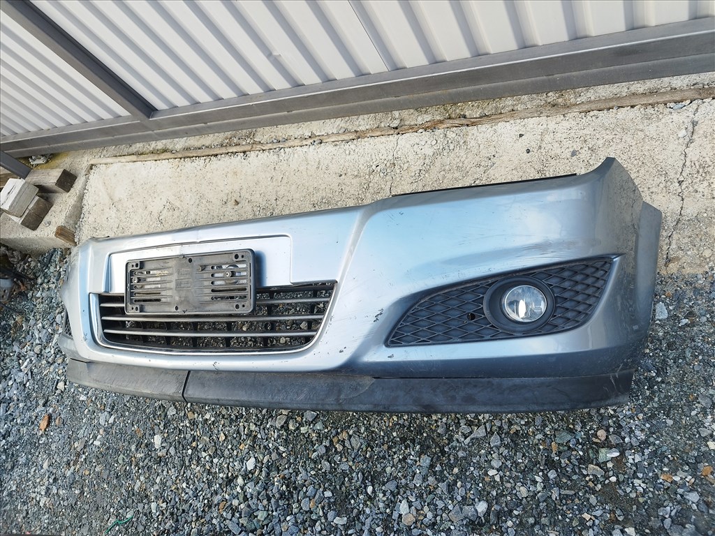 Opel Astra H lökhárító  2. kép