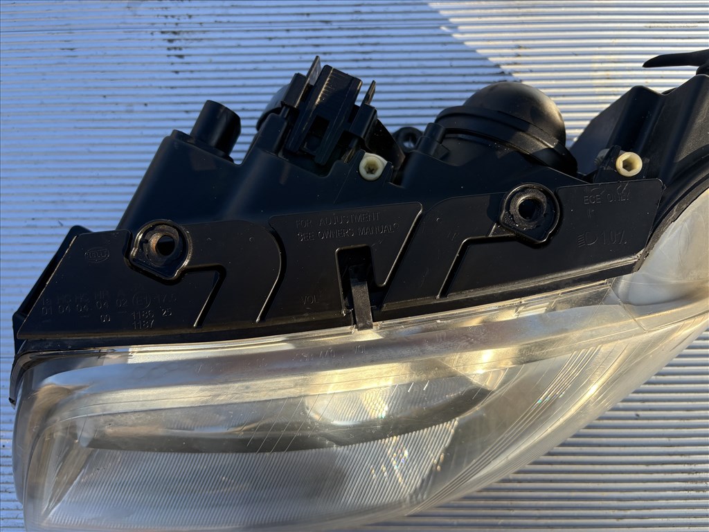 Volkswagen Passat B5 Bal első halogén fényszóró  2. kép