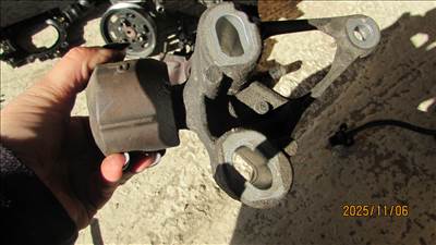 Audi A4 (B8 - 8K) 2.0 TDI quattro billenésgátló bak 8k0199339d