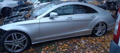 Mercedes CLS 500 bontott alkatrészei