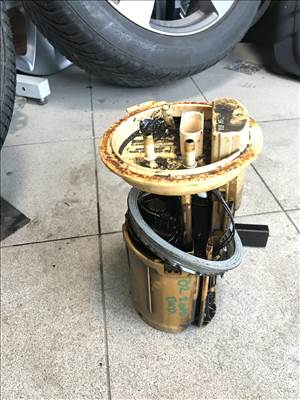 VW GOLF V_LEON 1P_OCTAVIA II 2,0 PD BKD * AC pumpa 1k0919050d