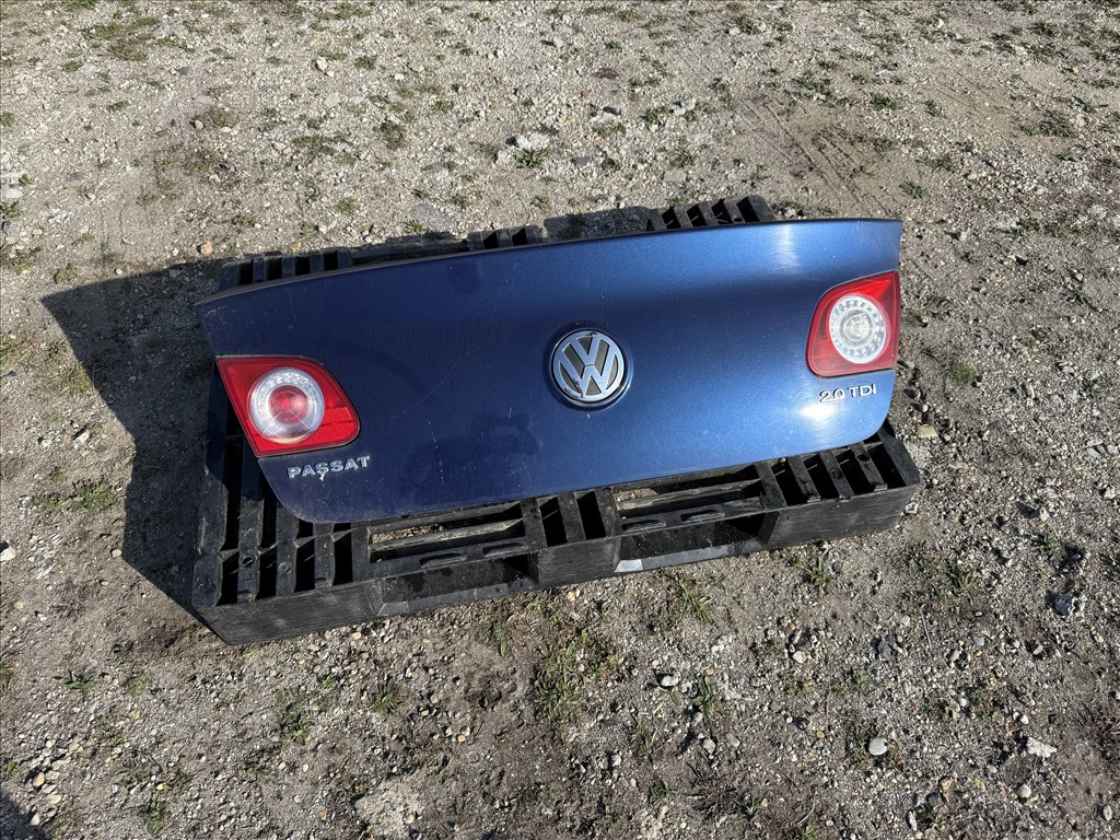 Vw Passat B6 csomagtér ajtó 1. kép