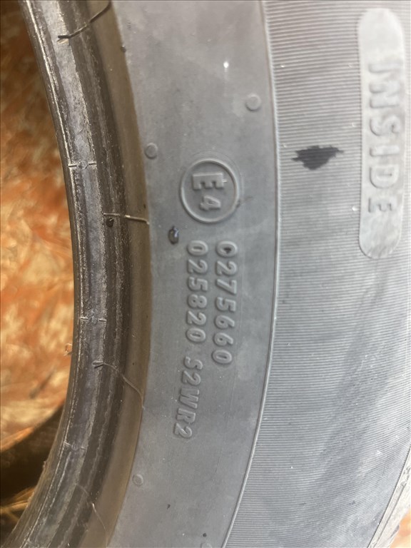  225/6017" használt Continental gumi 4. kép