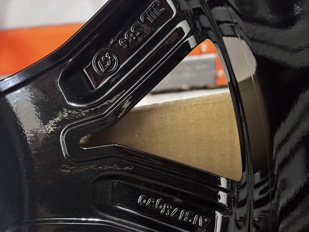 R18 Original Volkswagen 7J ET43 - 5NA 601 025B / 5NA601025B 1db felni alufelni 10. kép