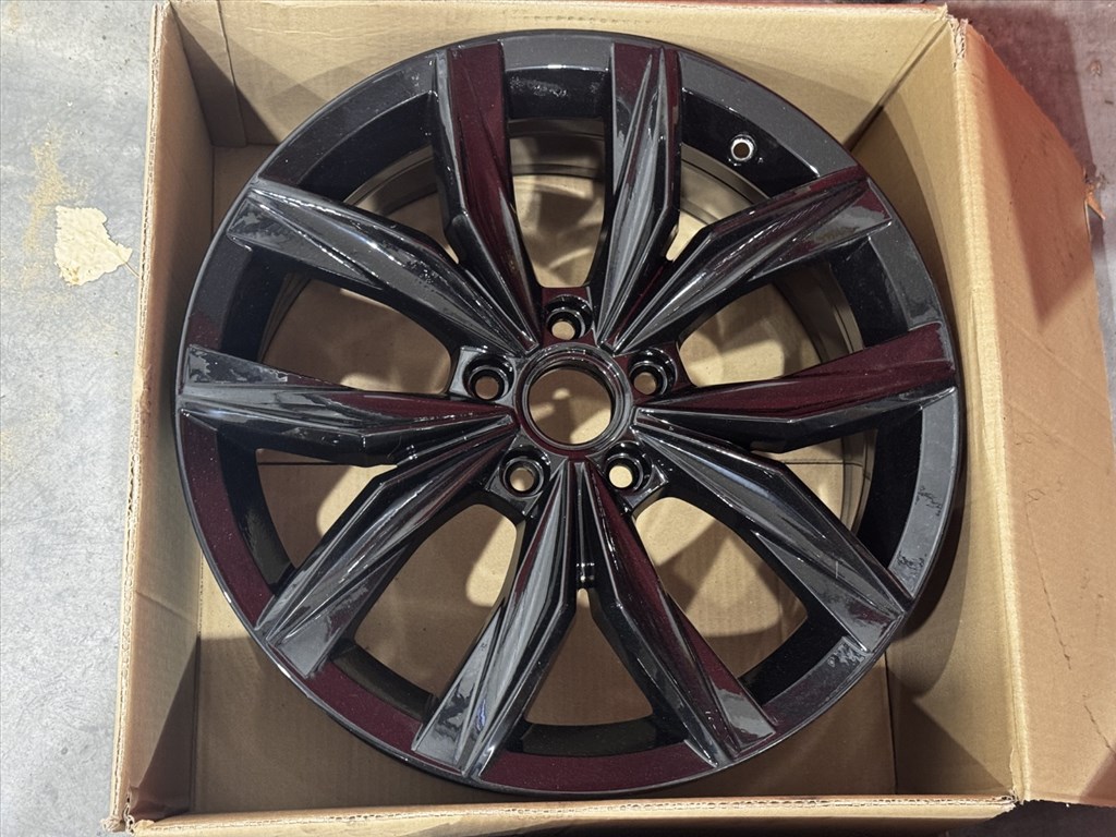 R18 Original Volkswagen 7J ET43 - 5NA 601 025B / 5NA601025B 1db felni alufelni 14. kép