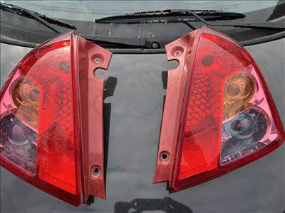 Suzuki swift hátsó lámpa 