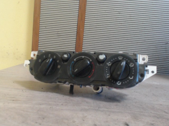 FORD C-MAX 03.06-07.03 Fűtés vezérlő panel 1. kép