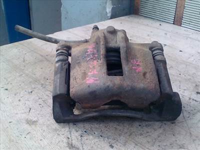 TOYOTA COROLLA E120 04.06-07.01 Jobb első féknyereg munkahengerrel