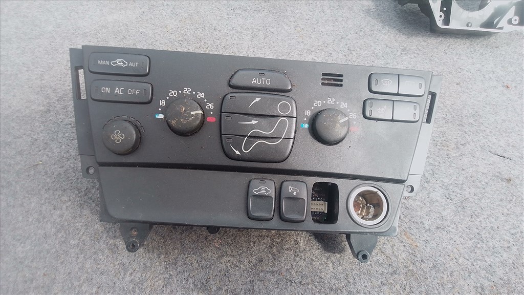 Volvo 8697140 S60 V70 XC70 fűtésvezérlő 1. kép