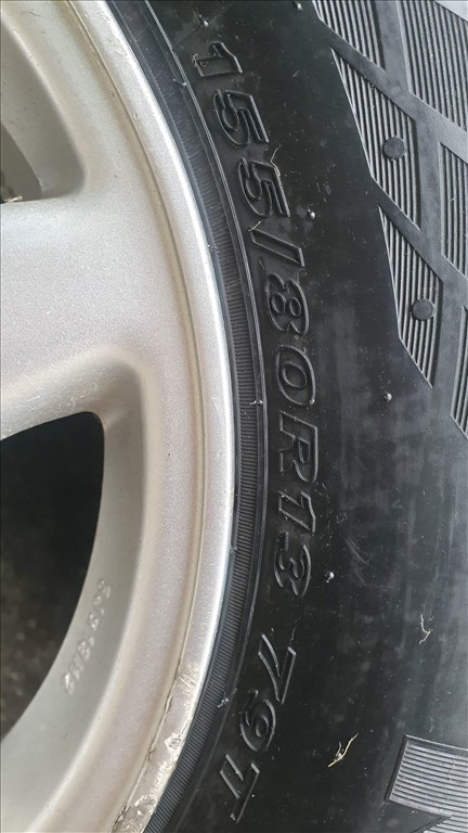  4x100 lyukosztású 13" használt Stilauto alufelni, rajta 155/80 használt Nexen téli gumi gumi  7. kép