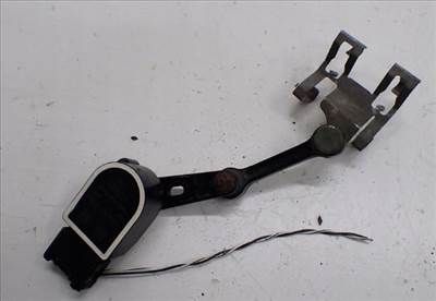 Mercedes E-osztály W213 xenon fényszóró szintjeladó a0009053704 A0009053704