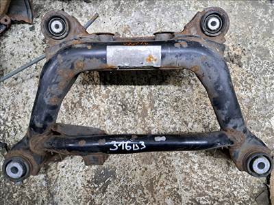 BMW E46 316i 318i 320i 323i 325i 328i 330i hátsó benzines bölcső diffi keret