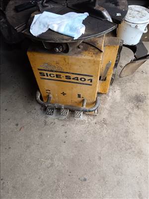 GUMISZERELŐ – KERÉKSZERELŐ