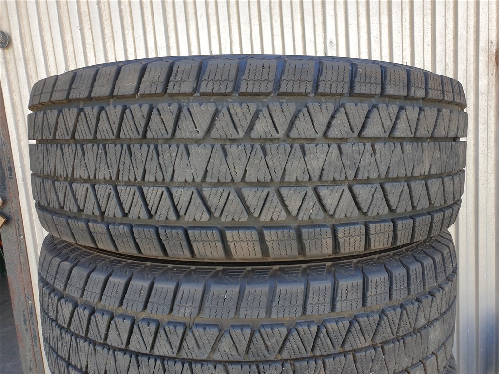  265/70 16 Bridgestone Blizzak DM-V3 3. kép
