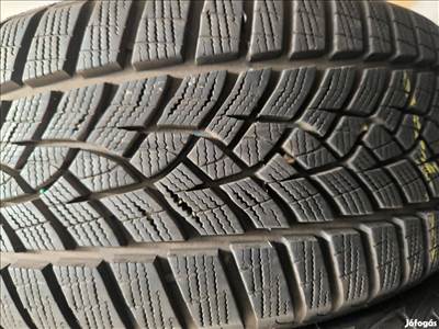  225/5517" újszerű Dunlop téli gumi gumi