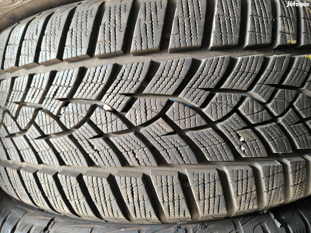  225/5517" újszerű Dunlop téli gumi gumi 2. kép